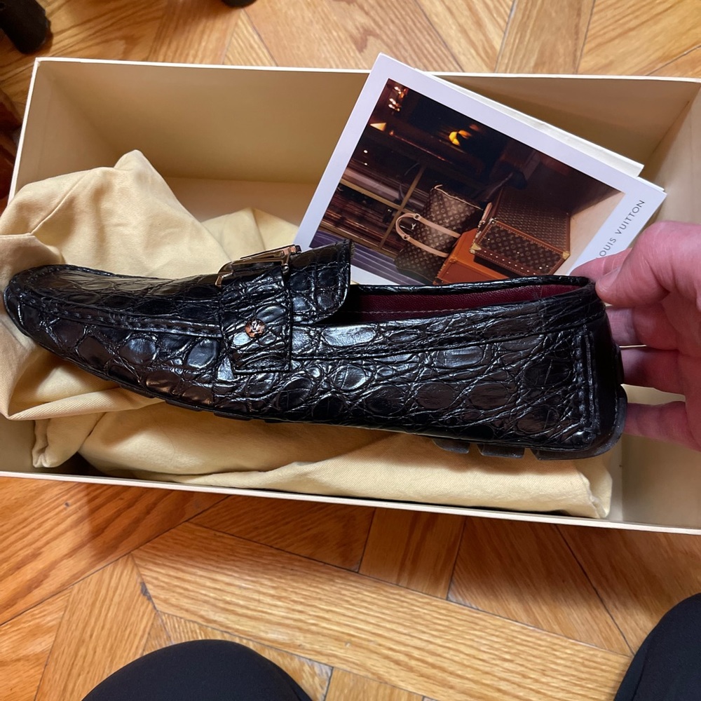 LUXURY LOUIS VUTTON LOAFERS - Picture 4 of 4